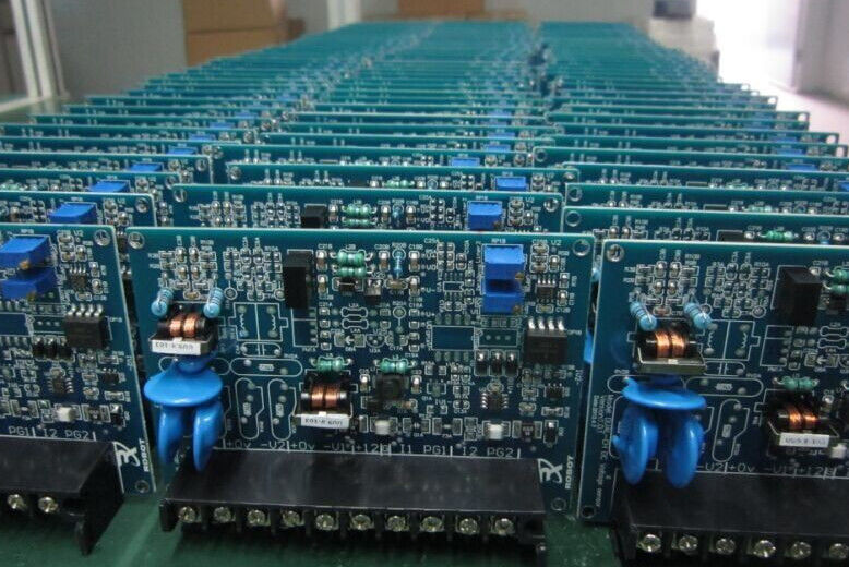 Pcb Assy PCB-assemblageoplossingen voor data- en communicatiekabel Suntek Contact EMS