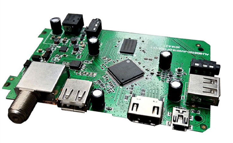 FR-4 PCB-assemblage IPC-klasse 2 of 3 Standaard 5-laag 4mil Lijn Quickturn Pcb