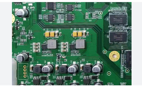 New Energy Automobile PCB Assembly fabrikant in China en Cambodja 0,5-6 oz koper goud oppervlak afwerking 4mil
