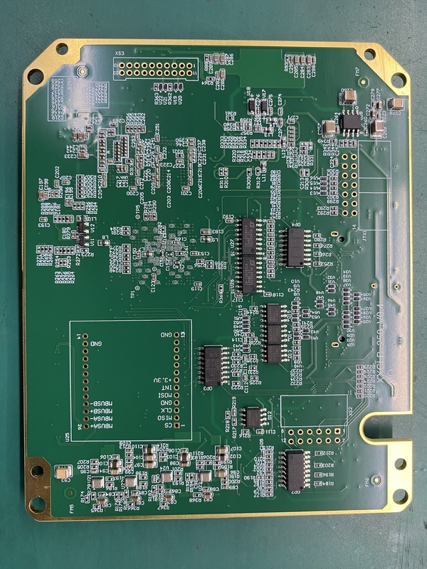 Witte soldeermasker Power Protection PCB-assemblage met 1,6 mm dikte en Rohs-certificering