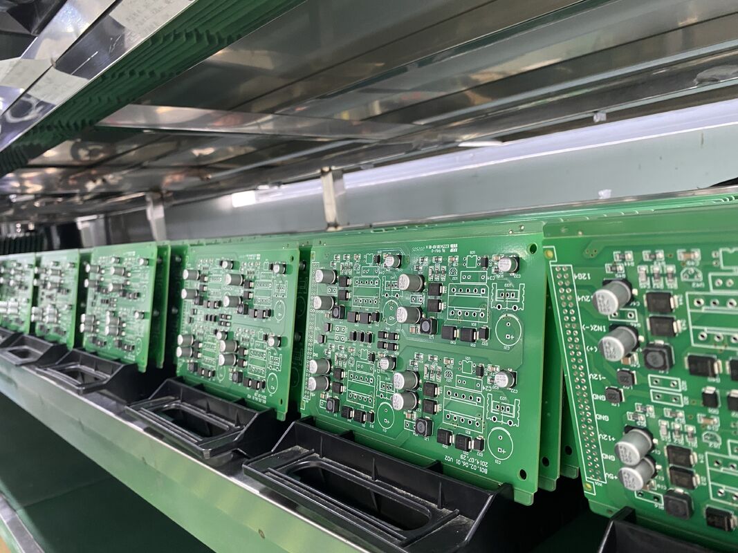 HASL Loodvrij oppervlakteafwerking Overschrijdingsbeschermingsapparatuur met impedantieregeling die duurzaam en elektrisch overspanningsbeheer garandeert