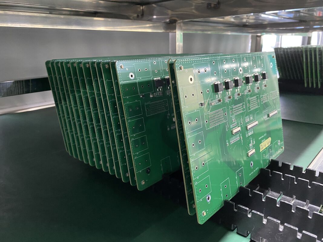 HASL Loodvrij oppervlakteafwerking Overschrijdingsbeschermingsapparatuur met impedantieregeling die duurzaam en elektrisch overspanningsbeheer garandeert