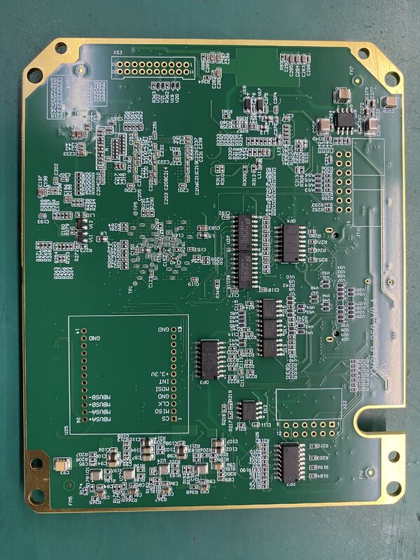 Aangepaste elektronische productiedienst EMS PCBA Universele compatibiliteit 1 tot 32 lagen 1200 mm 400 mm