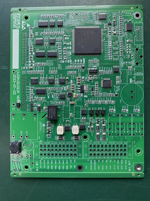 Aangepaste elektronische productiedienst EMS PCBA Universele compatibiliteit 1 tot 32 lagen 1200 mm 400 mm