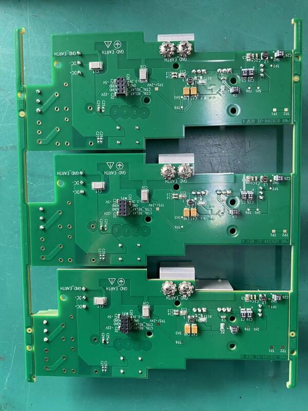 Basiskopergewicht 1 4OZ 2OZ Printplaat Fabricage Dikte 0,8 mm 2,0 mm Aangepaste PCB Fabricage en Assemblage