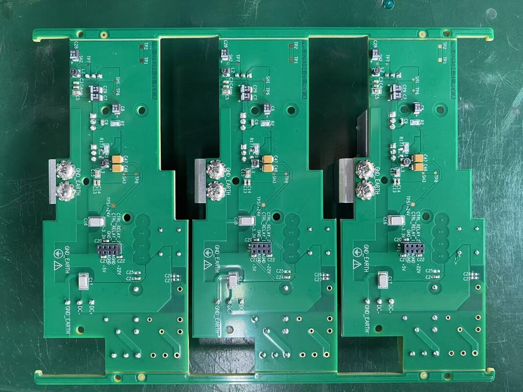 Basiskopergewicht 1 4OZ 2OZ Printplaat Fabricage Dikte 0,8 mm 2,0 mm Aangepaste PCB Fabricage en Assemblage