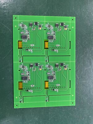 Dikte 0,3 mm 6 mm Industrial PCB Manufacturing Assembly Met behulp van gele soldermaskcolor Zorg voor duurzame circuitoplossingen
